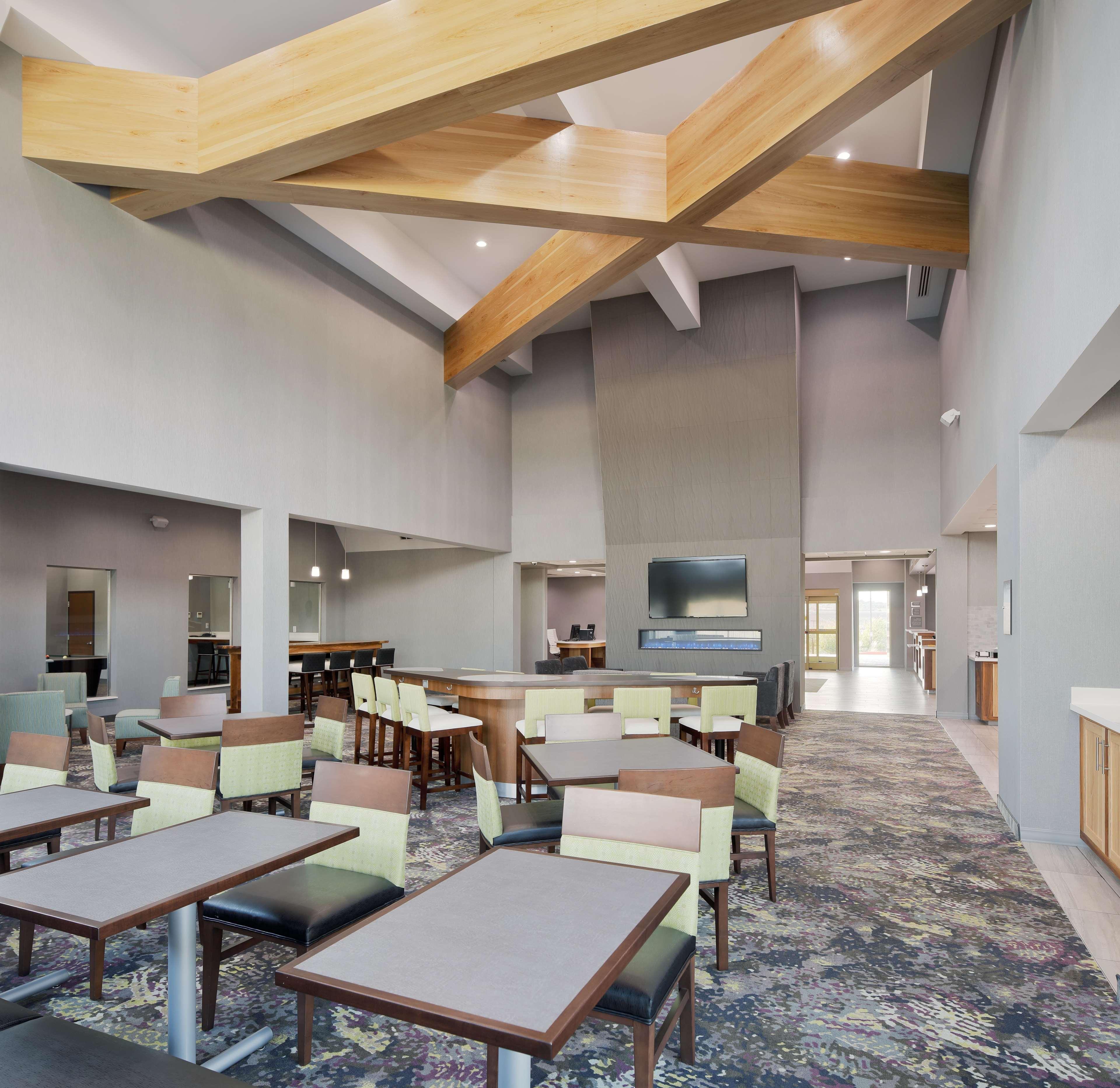Homewood Suites By Hilton Topeka Exterior foto