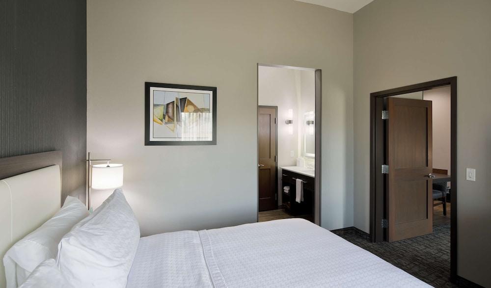 Homewood Suites By Hilton Topeka Exterior foto